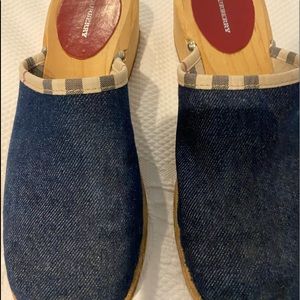 Burberry denim clogs size 38
